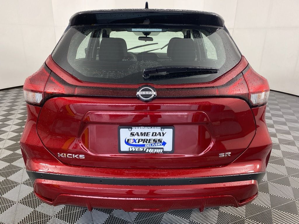 2024 Nissan Kicks SR