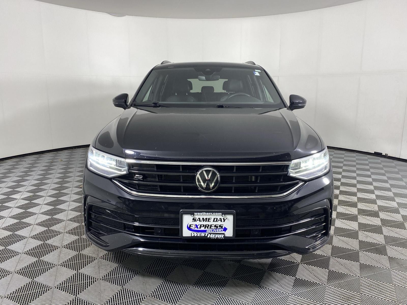 2024 Volkswagen Tiguan SE R-Line Black