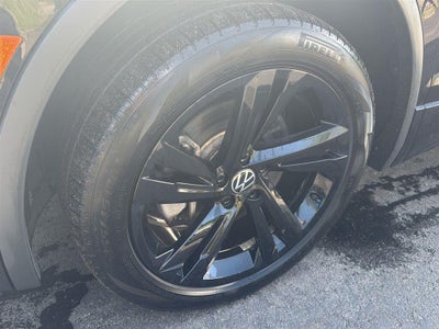 2024 Volkswagen Tiguan SE R-Line Black