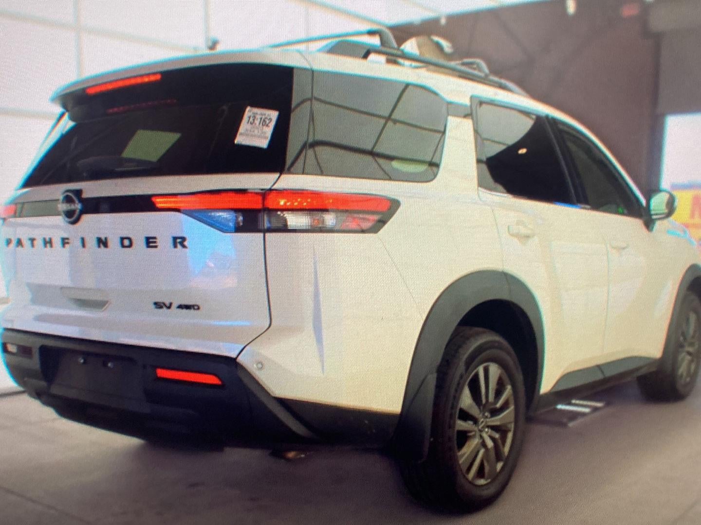 2023 Nissan Pathfinder SV