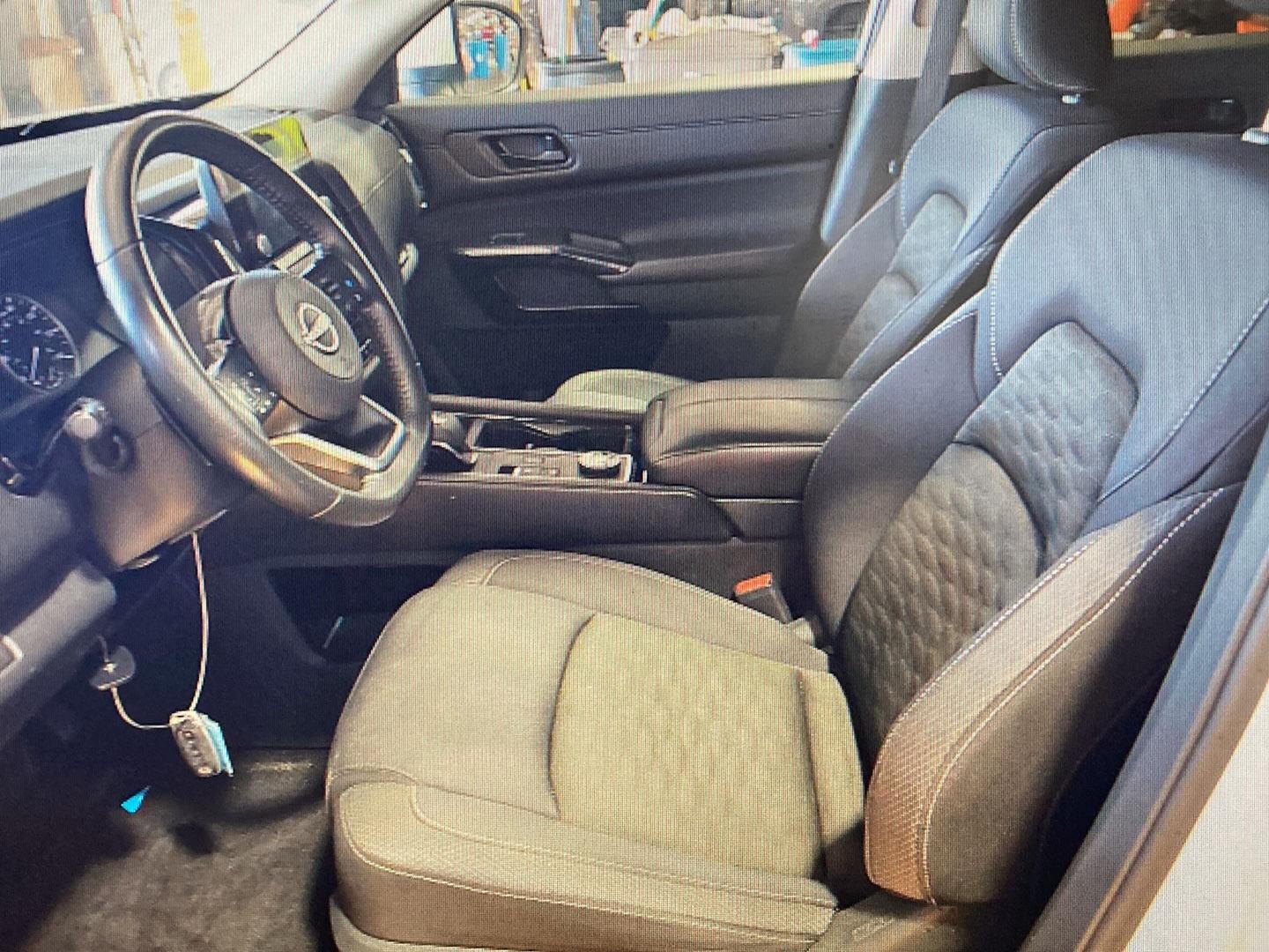 2023 Nissan Pathfinder SV