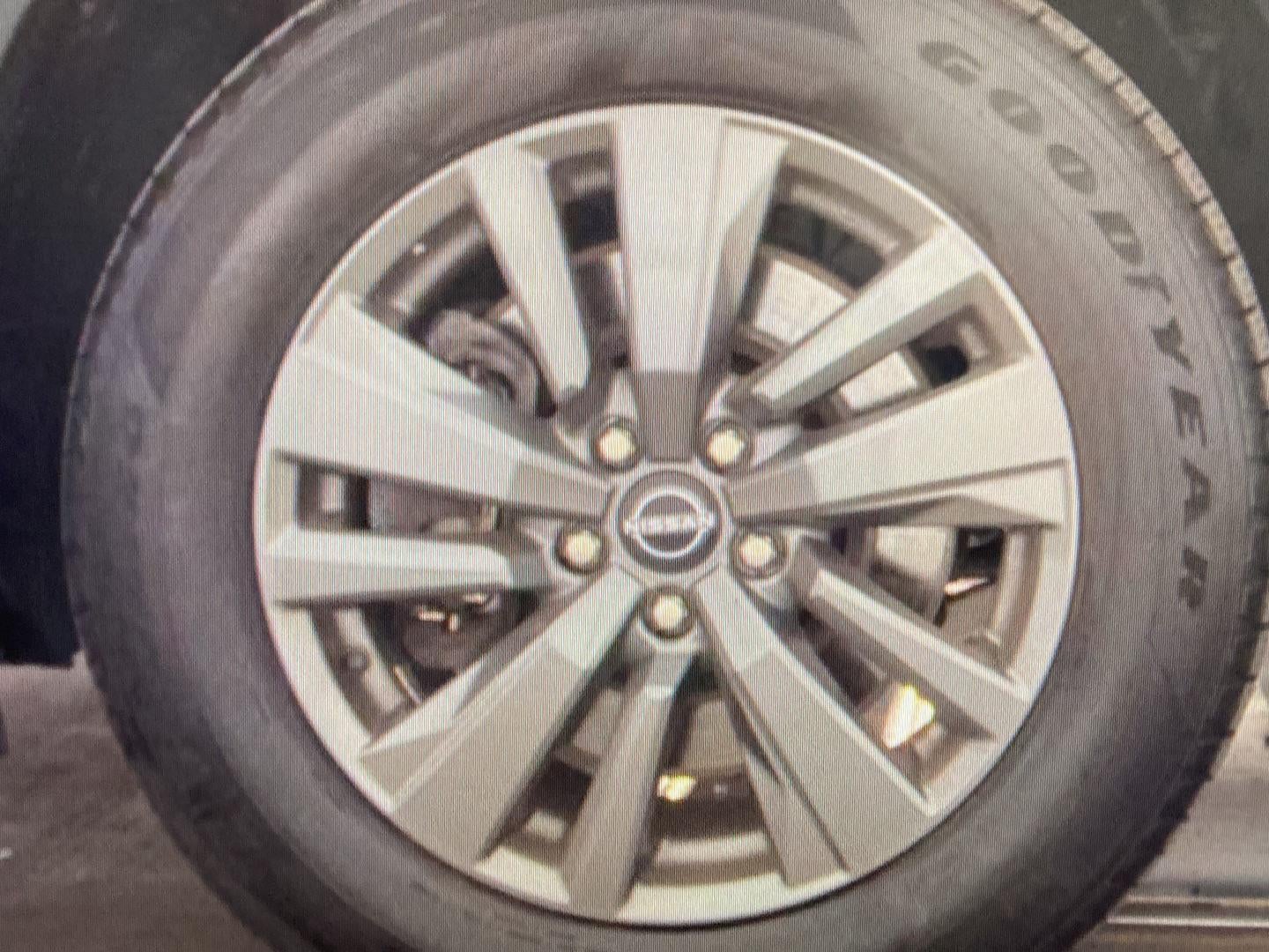 2023 Nissan Pathfinder SV