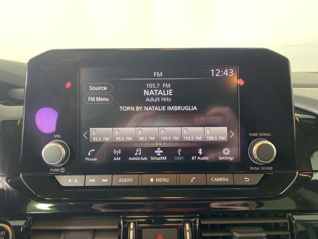 2024 Nissan Pathfinder SV