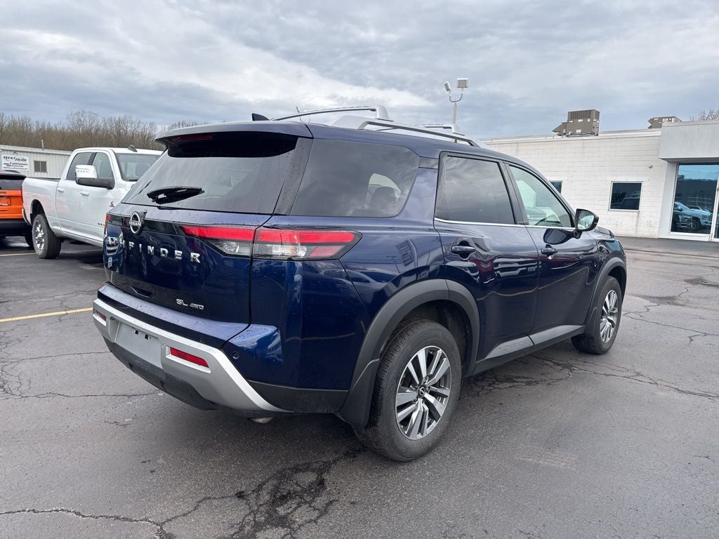 2025 Nissan Pathfinder SL