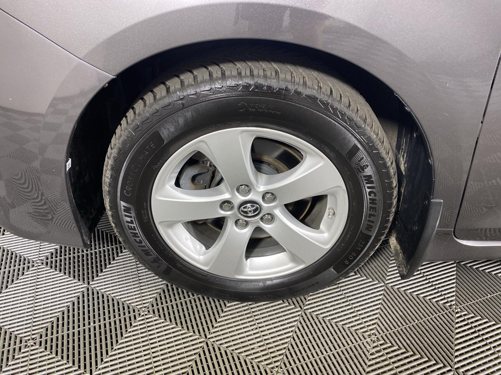 2018 Toyota Sienna LE