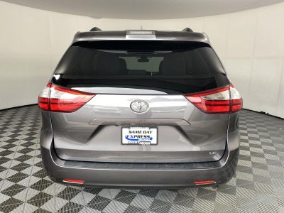 2018 Toyota Sienna LE