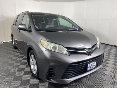 2018 Toyota Sienna LE