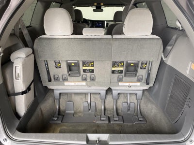 2018 Toyota Sienna LE