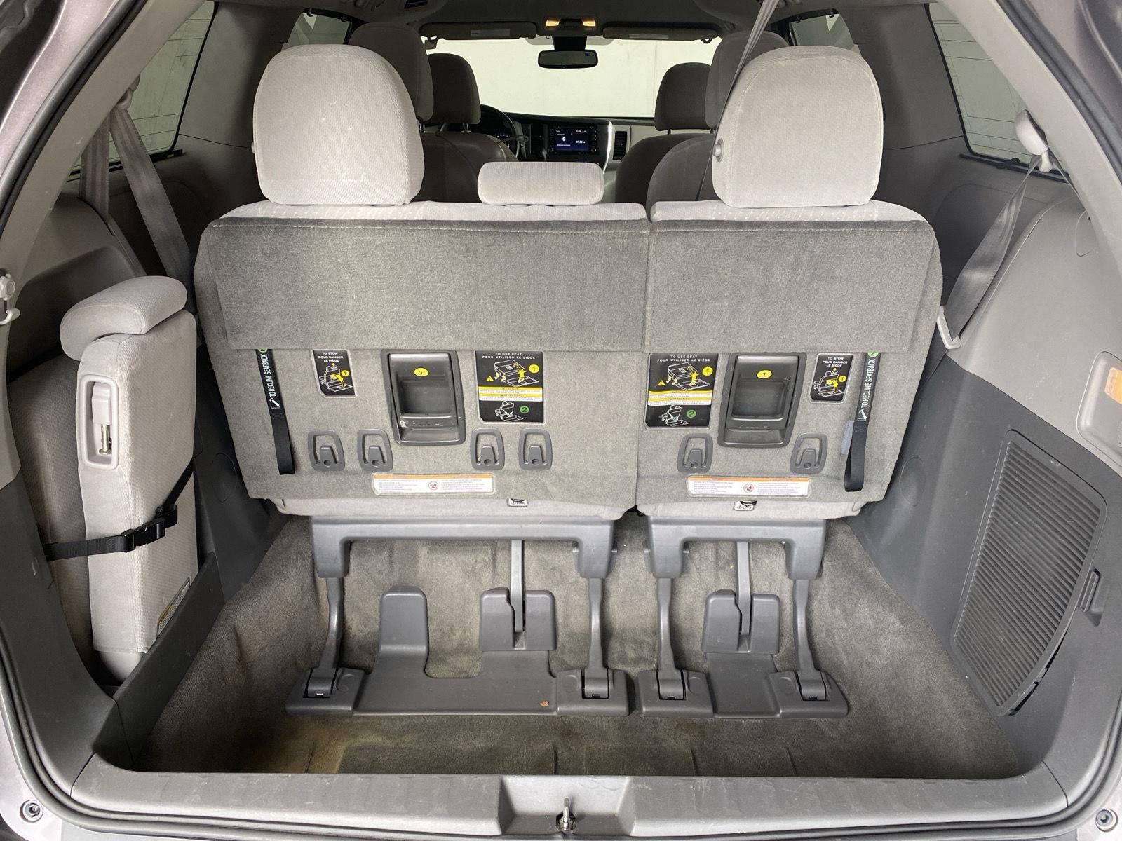 2018 Toyota Sienna LE