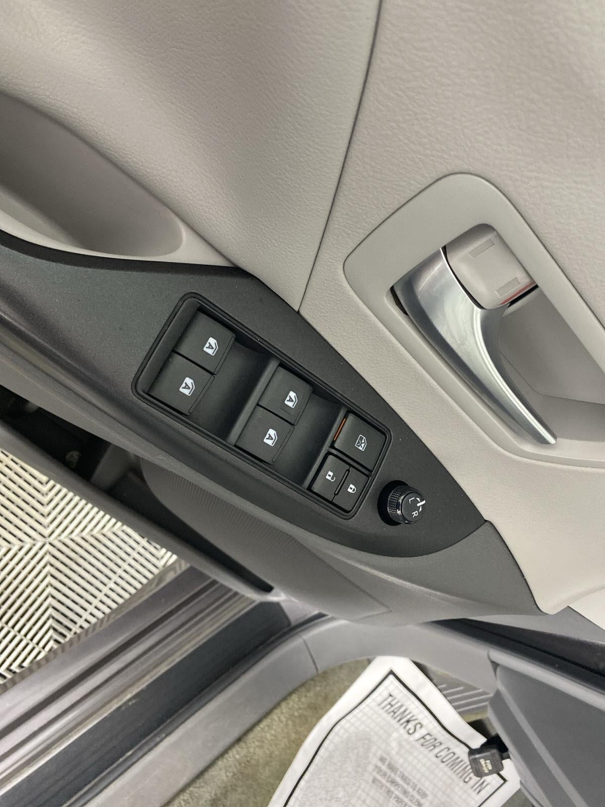 2018 Toyota Sienna LE