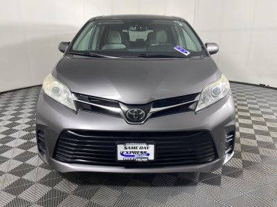 2018 Toyota Sienna LE