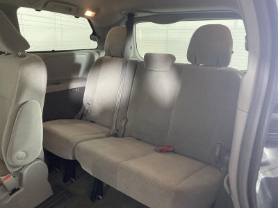 2018 Toyota Sienna LE