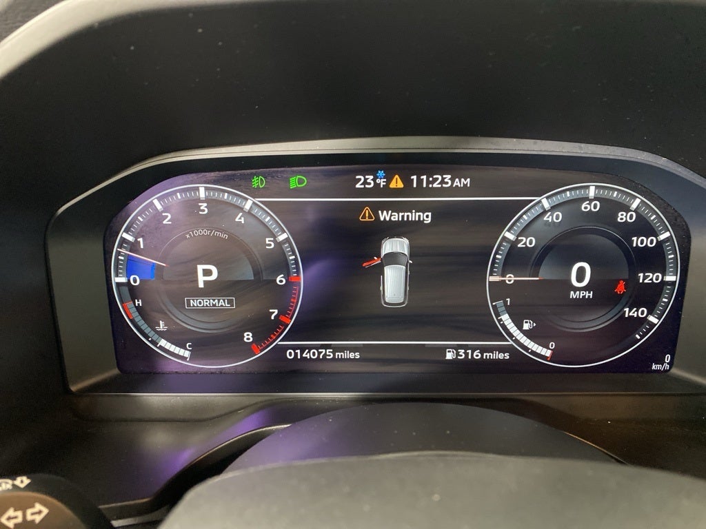 2024 Mitsubishi Outlander Base