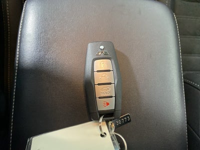 2024 Mitsubishi Outlander Base