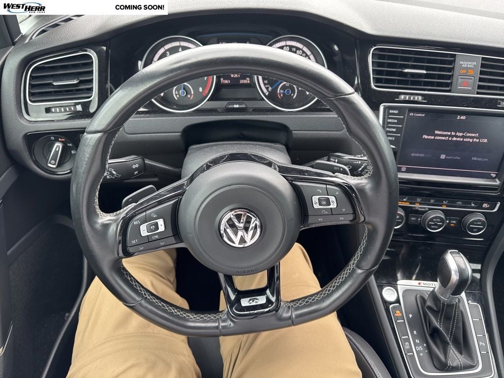 2017 Volkswagen Golf R DCC & Navigation 4Motion