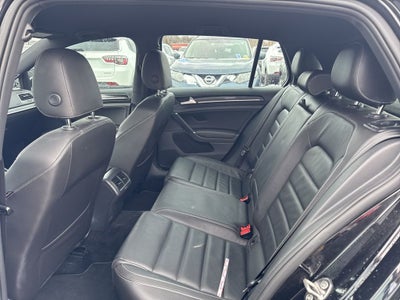 2017 Volkswagen Golf R DCC & Navigation 4Motion