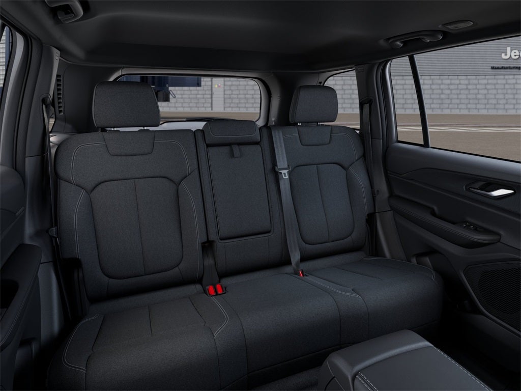 2025 Jeep Grand Cherokee Base