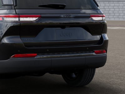 2025 Jeep Grand Cherokee Base