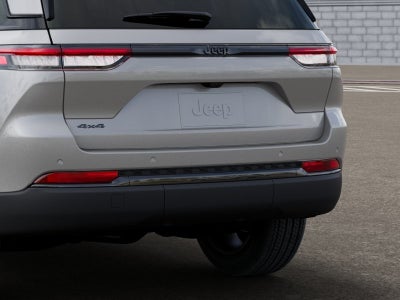 2025 Jeep Grand Cherokee Base