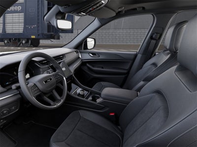 2025 Jeep Grand Cherokee Base