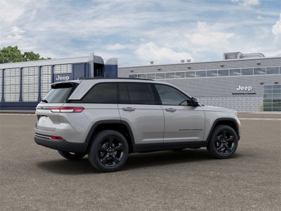 2025 Jeep Grand Cherokee Base