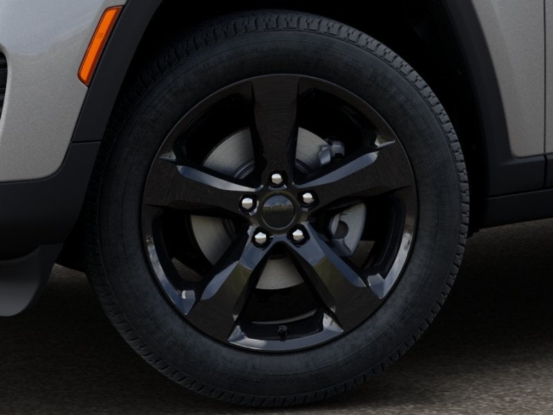 2025 Jeep Grand Cherokee Base