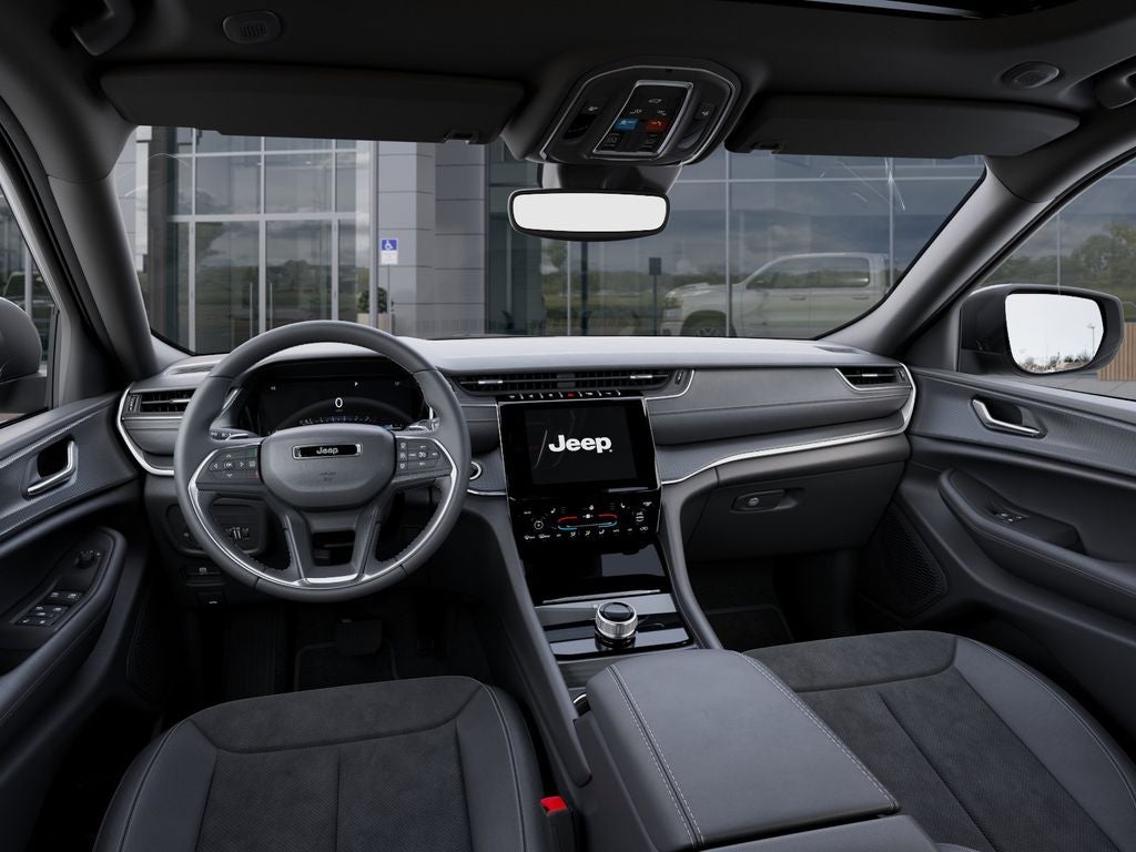 2025 Jeep Grand Cherokee Base