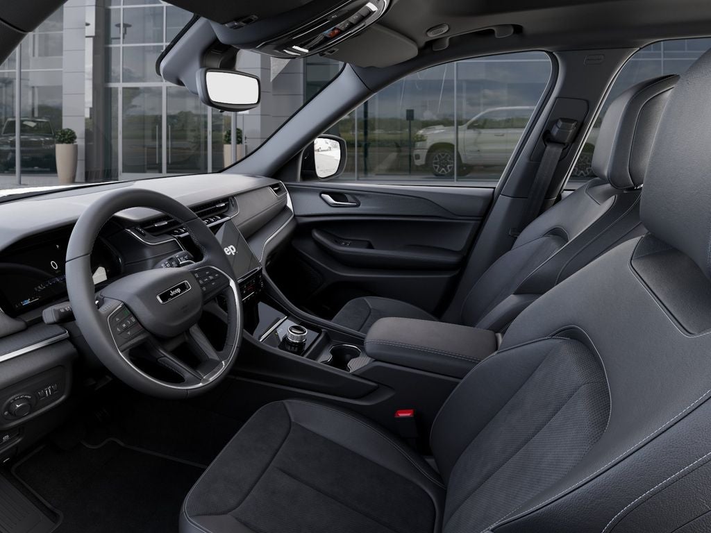 2025 Jeep Grand Cherokee Base