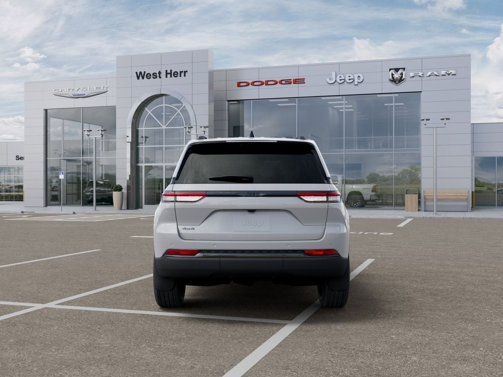 2025 Jeep Grand Cherokee Base