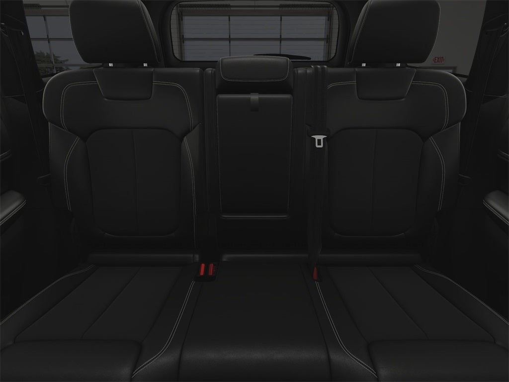 2025 Jeep Grand Cherokee Base