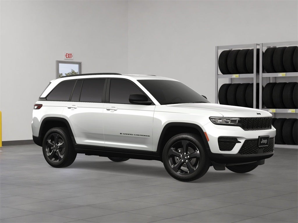 2025 Jeep Grand Cherokee Base