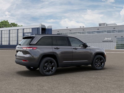 2025 Jeep Grand Cherokee Base