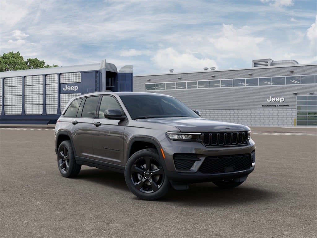 2025 Jeep Grand Cherokee Base