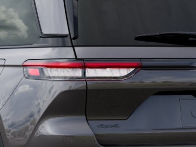 2025 Jeep Grand Cherokee Base