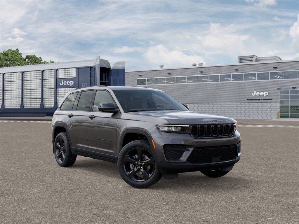 2025 Jeep Grand Cherokee Base