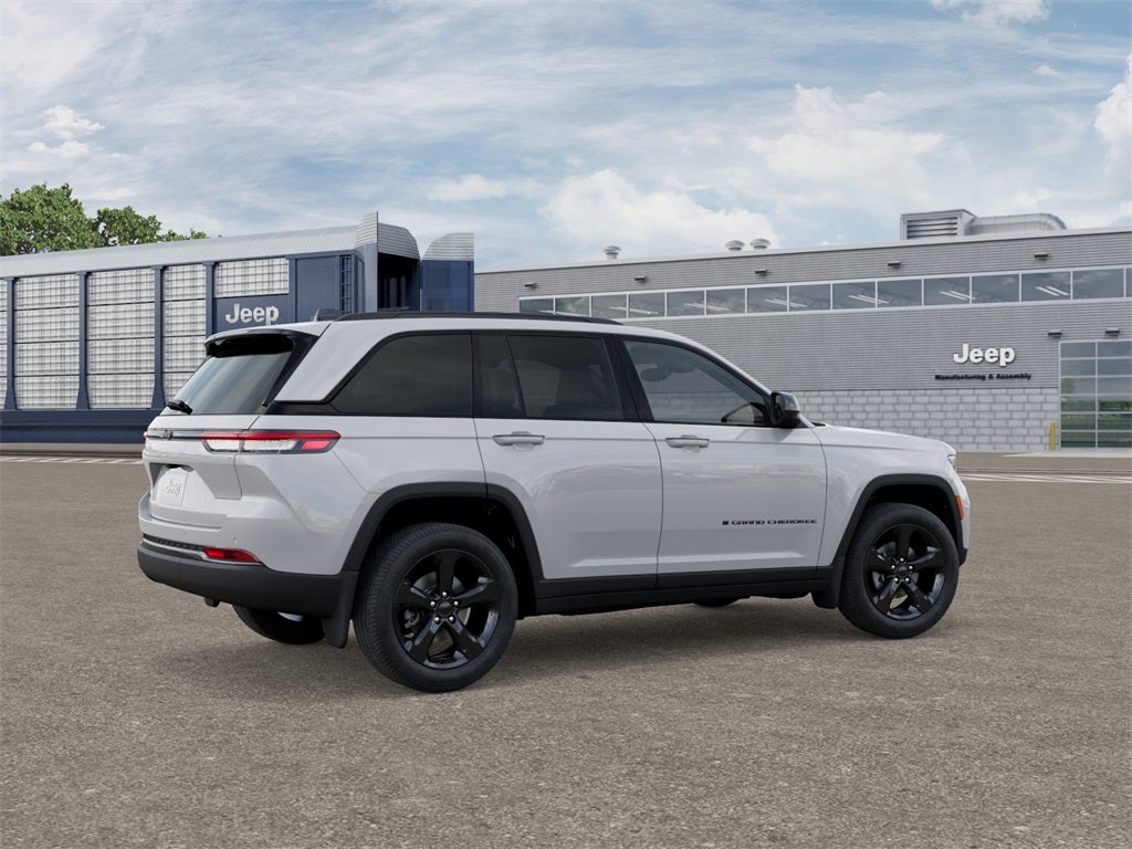 2025 Jeep Grand Cherokee Base