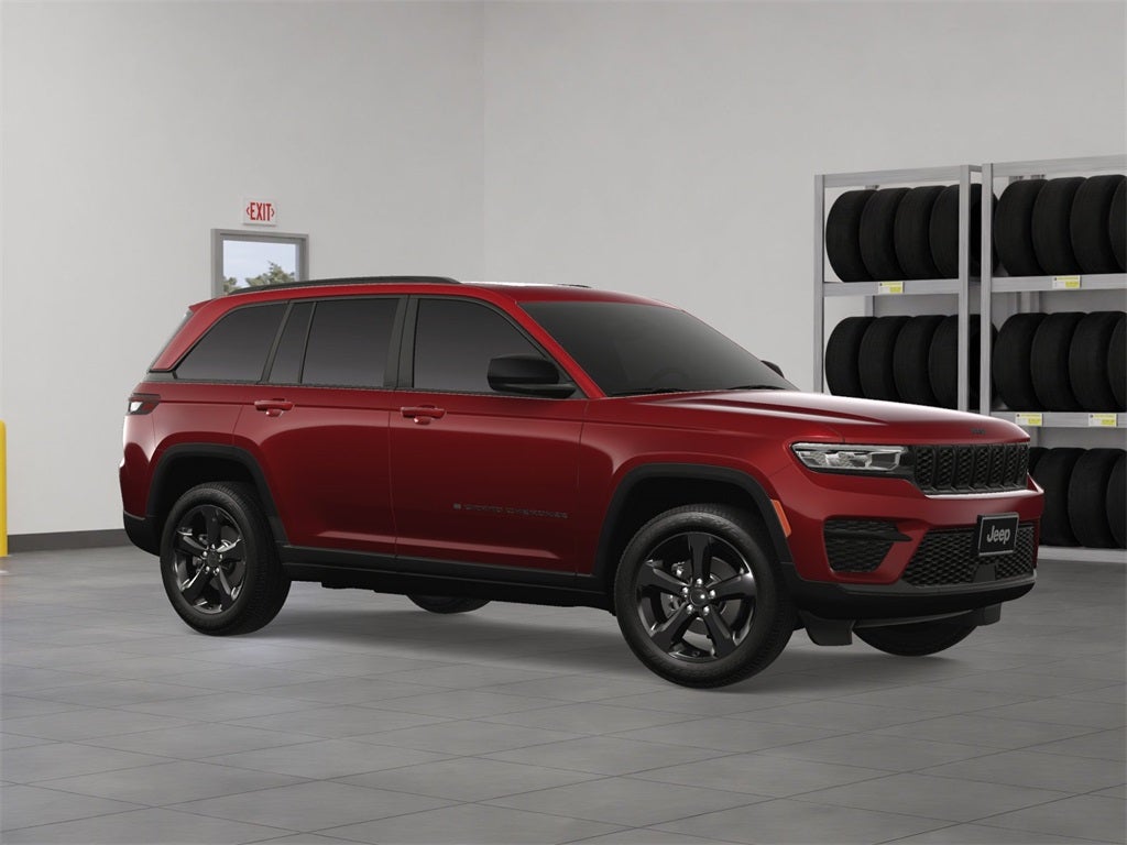 2025 Jeep Grand Cherokee Base
