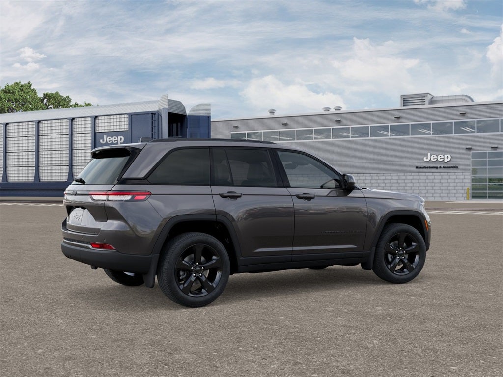 2025 Jeep Grand Cherokee Base
