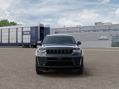 2026 Jeep Grand Cherokee Laredo Altitude