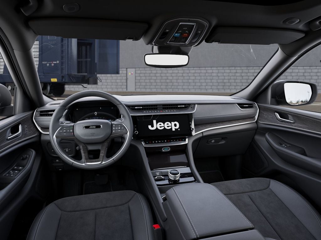 2026 Jeep Grand Cherokee Laredo Altitude