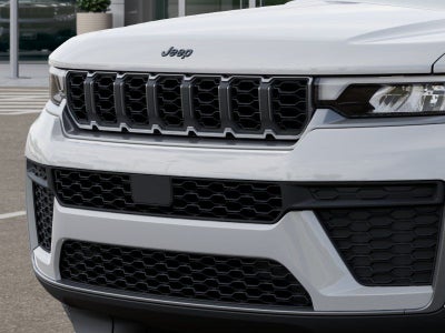 2026 Jeep Grand Cherokee Laredo Altitude