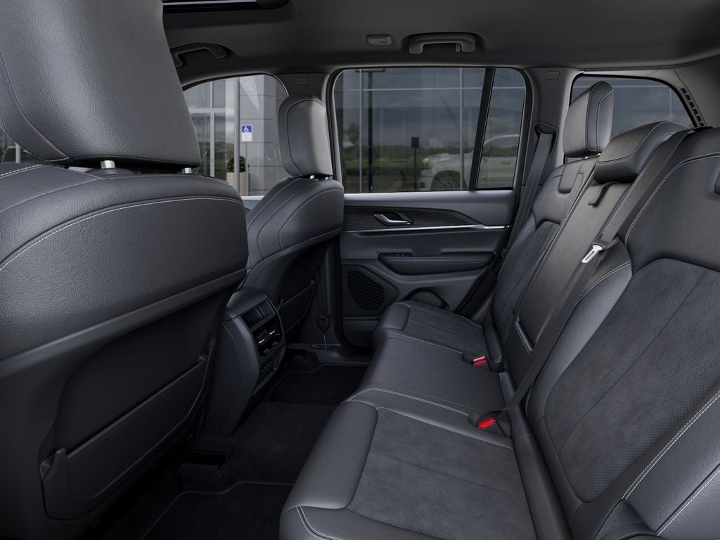 2026 Jeep Grand Cherokee Altitude