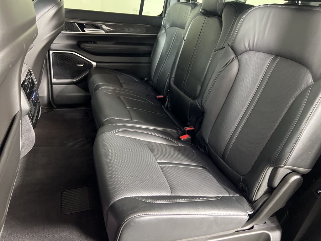 2022 Jeep Wagoneer Series III