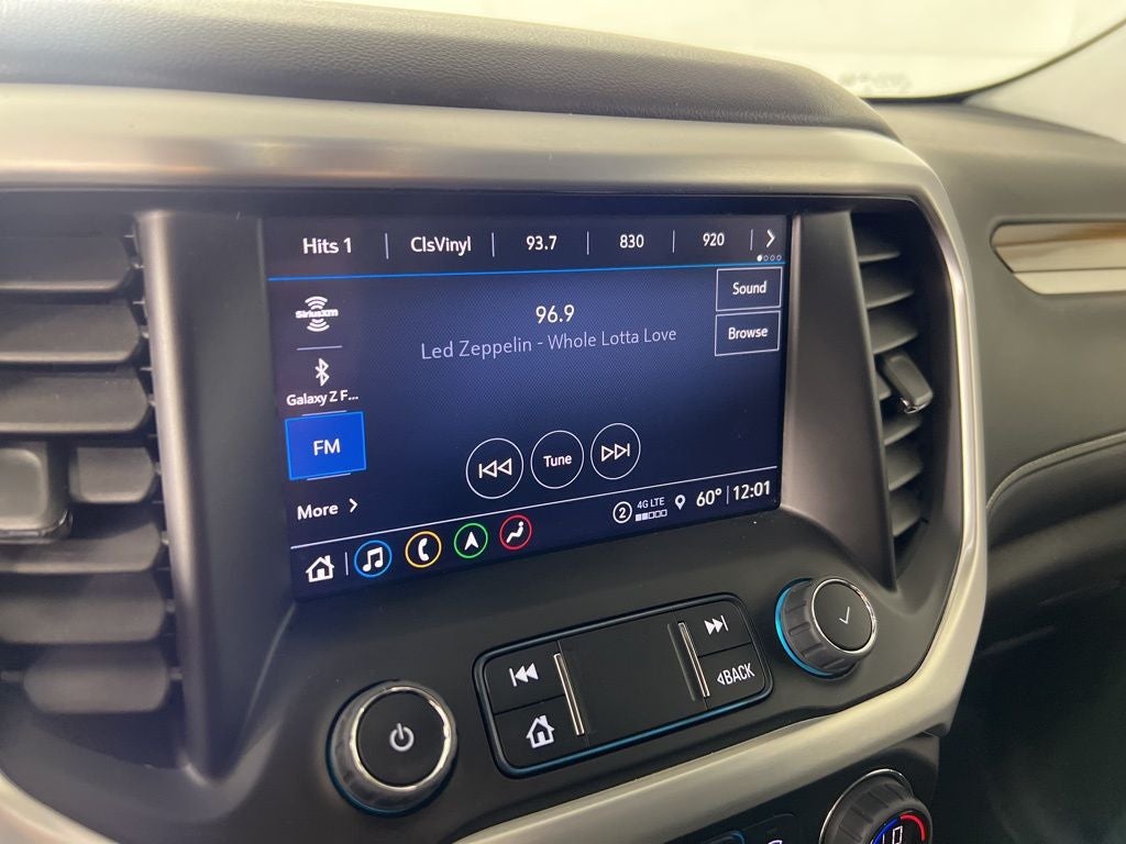 2023 GMC Acadia SLE