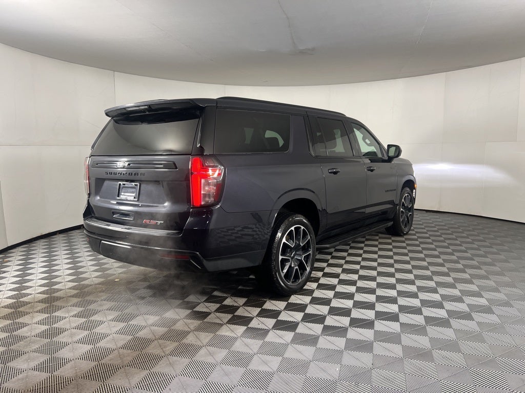 2023 Chevrolet Suburban RST