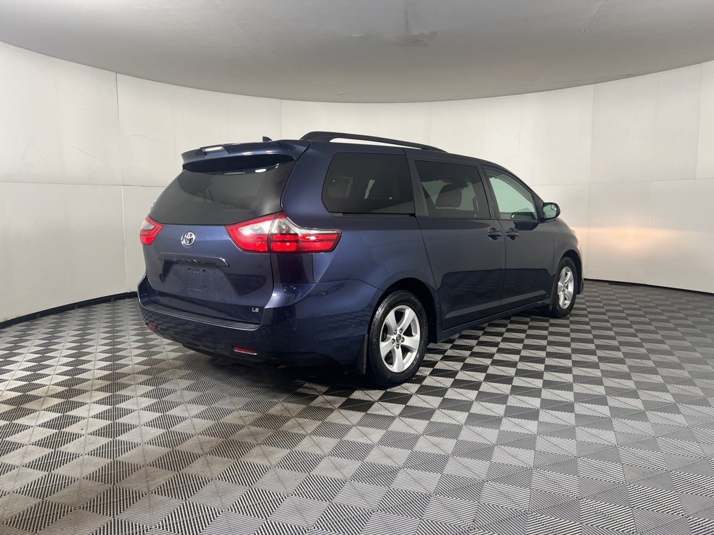 2020 Toyota Sienna LE 8 Passenger