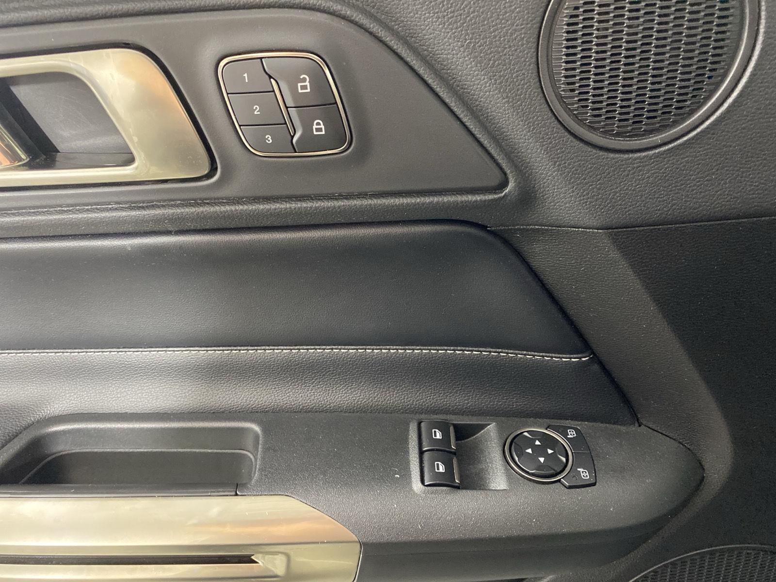2021 Ford Mustang Base