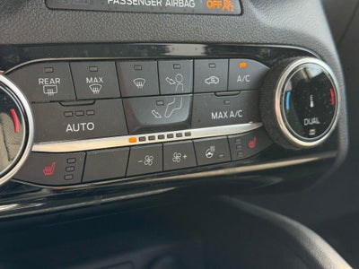 2022 Ford Escape Hybrid SE