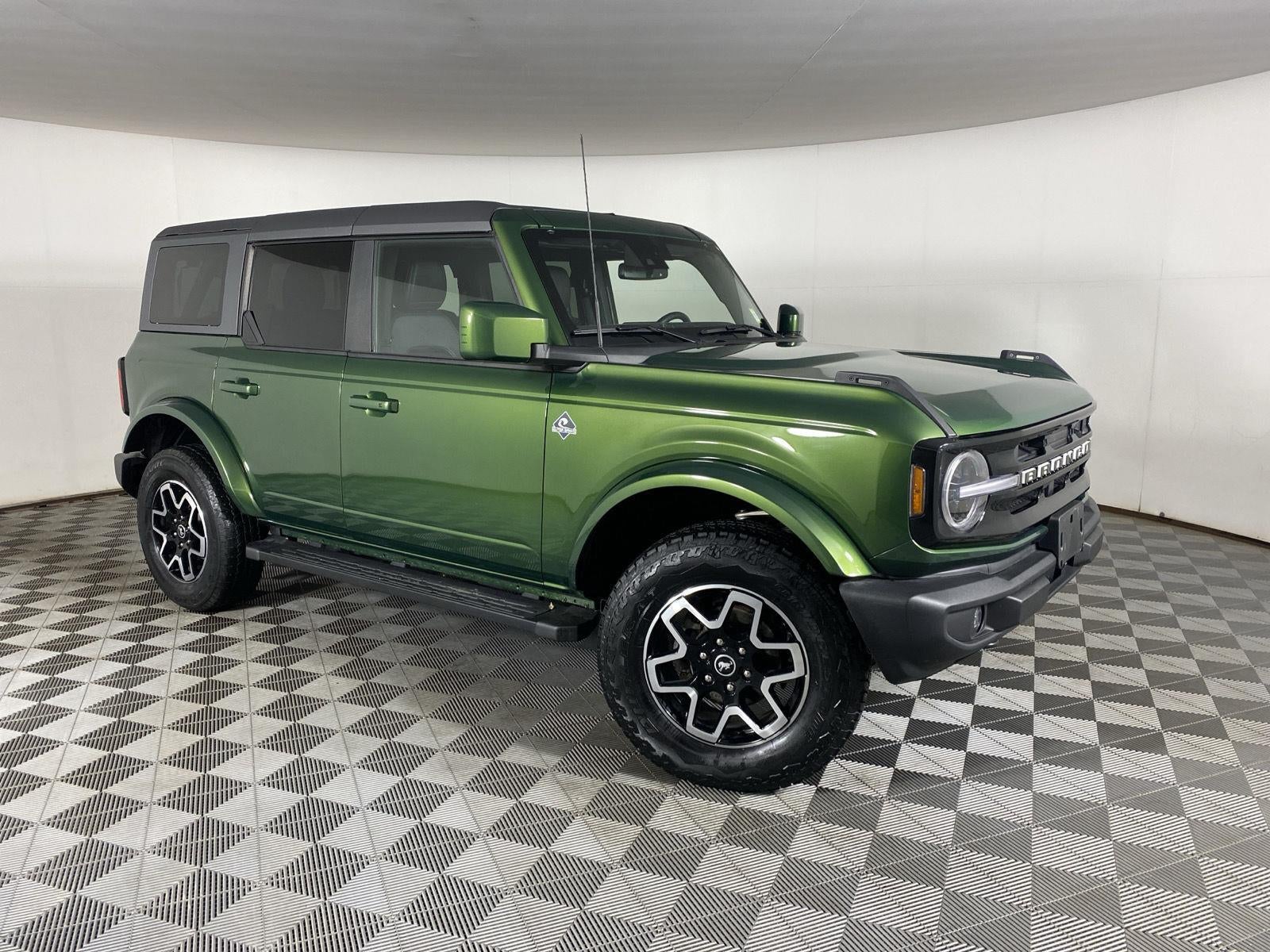2024 Ford Bronco Outer Banks
