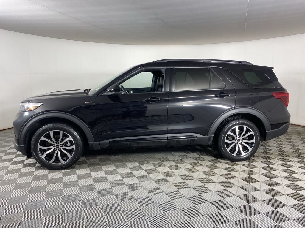 2023 Ford Explorer ST-Line